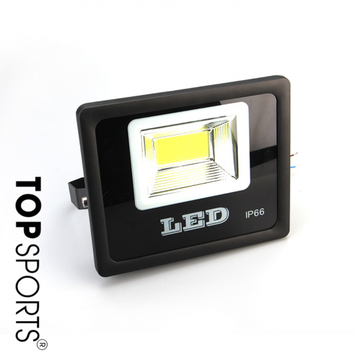 lắp đặt đèn tennis